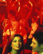 Новый Год 2008: Как одеться на корпоративную вечеринку.